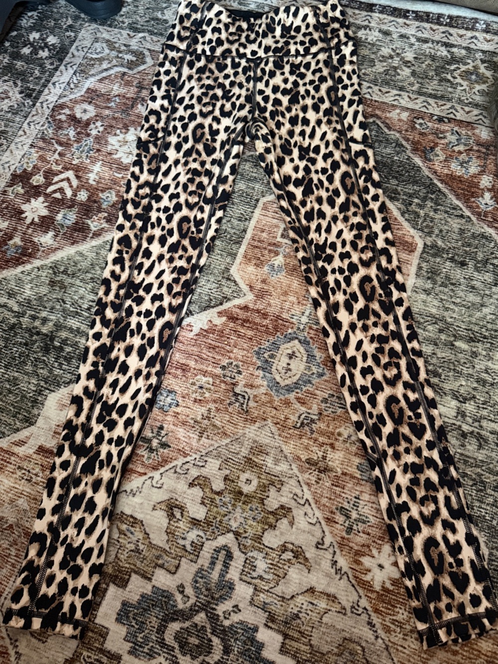 Victoria's Secret Leopard Print High-Waist Pocket Leggings Size 4